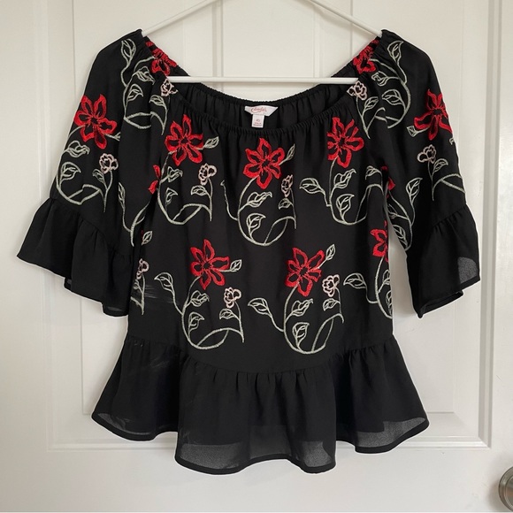 Candie's Tops - Candie’s Black Floral Embroidered Flowy Top